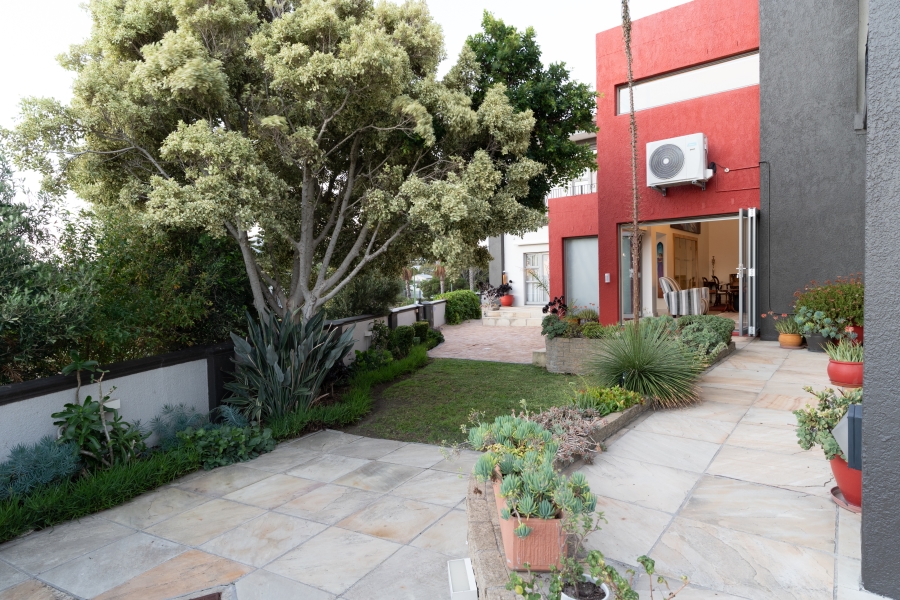 5 Bedroom Property for Sale in Greenways Golf Estate Western Cape